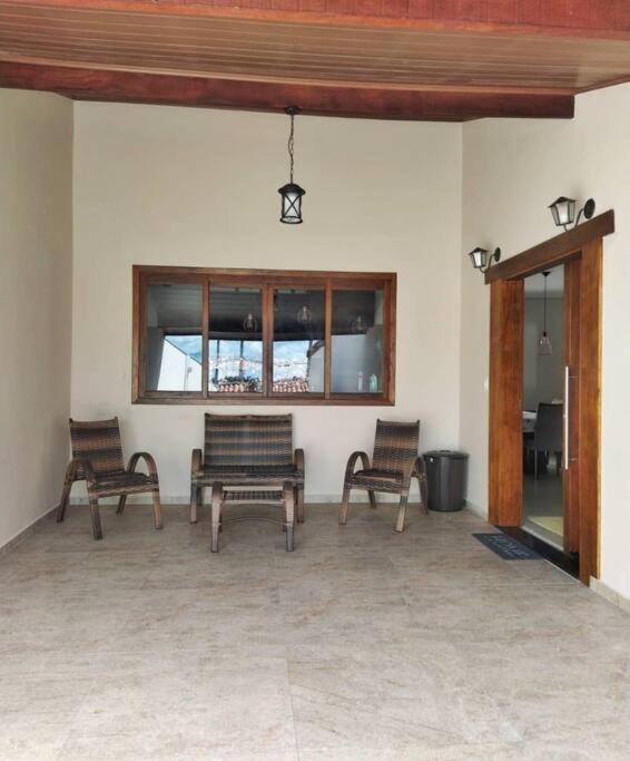 הוילה איטפצ'נינגה Casa Com Piscina Aquecida E Wi-Fi מראה חיצוני תמונה